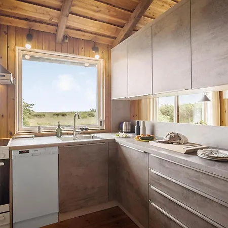 بيت للعطل 3 Bedroom Lovely In *