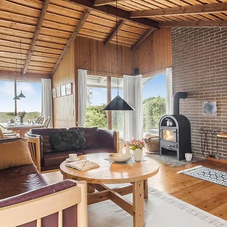 بيت للعطل 3 Bedroom Lovely In *